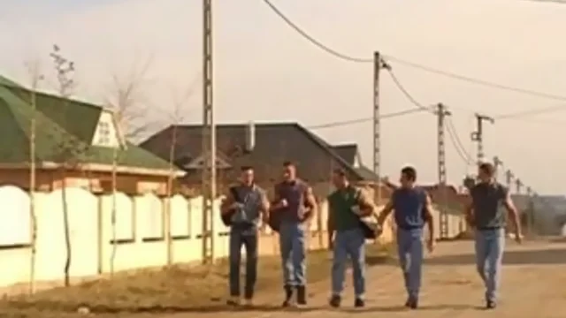 Athletic Hunks Slurping Cocks