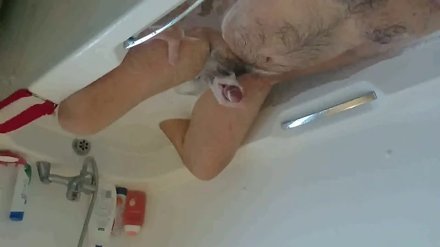 caught daddy wanking in bath