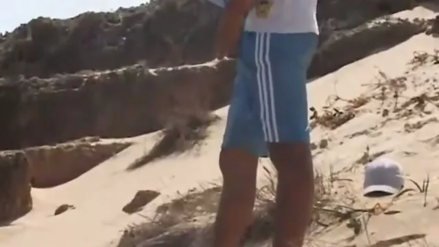 TUNISIAN  TWINK MASTURBATES ON THE BEACH