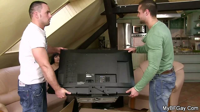 She finds him riding gay cock