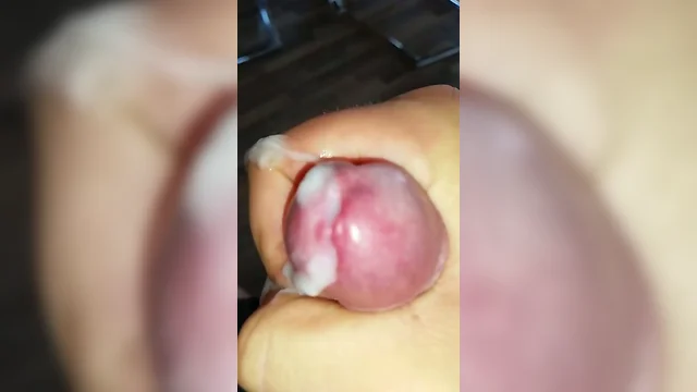 Fantastic Slow motion cumshot closeup SlowMo Abspritzen