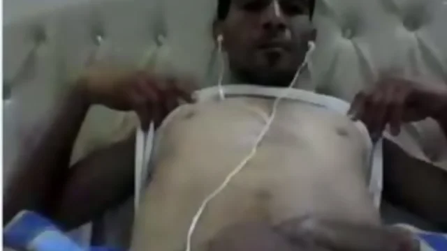 Heat Up the Room with this Horny Arab on Cam!