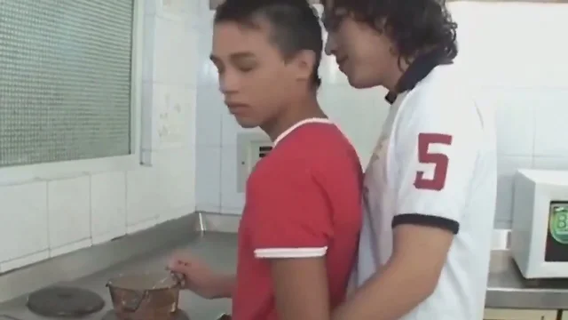 Twinks Fucking in the Kitchen