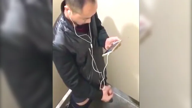 shopping mall toilet guys wank off spy