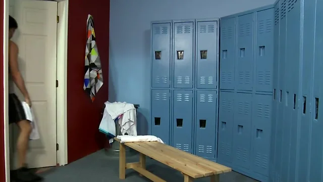 ExtraBigDicks Getting that Locker Room Penis!