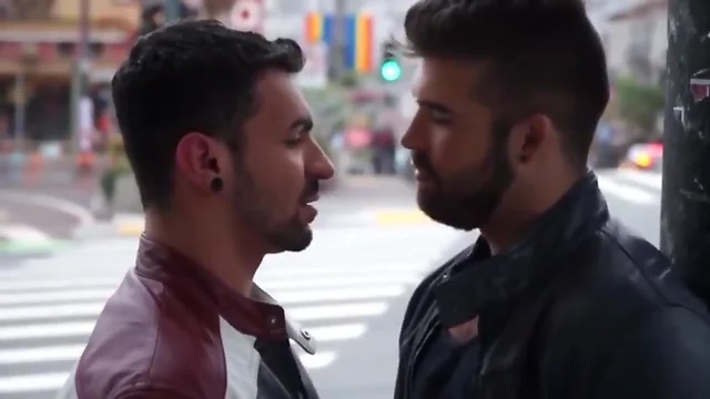 Passionate and Steamy Hot Gay Fuck: Muscular Studs Pleasure Each Other