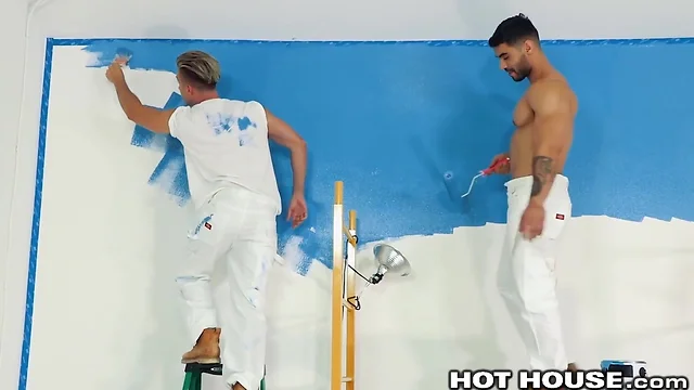 Hothouse hunky painters take a condomless fuck break