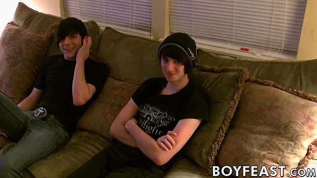 Teen men kiss before performing dirty oral and handy time