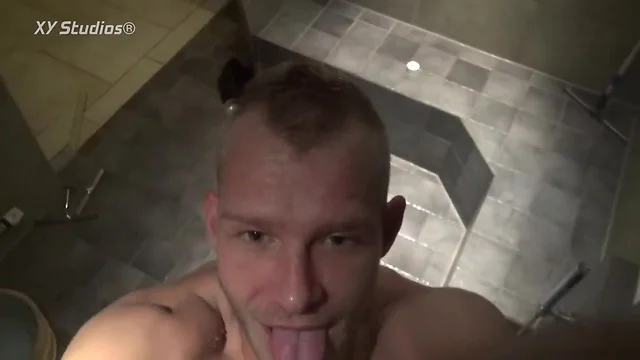Basti und leo shower