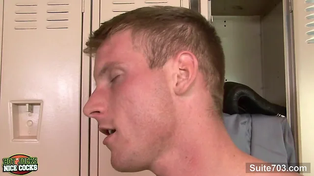 Sexy jocks slurping their giant cocks
