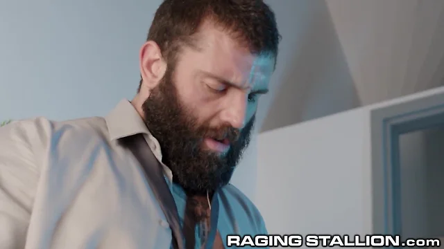 Big Muscle Hunk`s Intense Bareback Flip Flop: Anal, Blowjob, Uncut!
