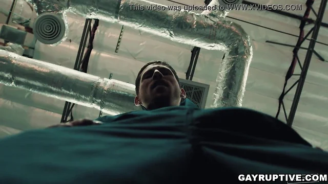Roman Todd`s Steamy Bareback Story: Mechanic & Muscle-Bound Hunk