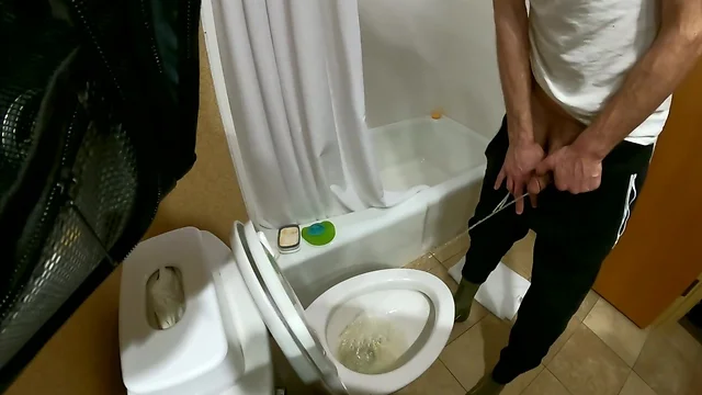 Straightstoner pee compilation