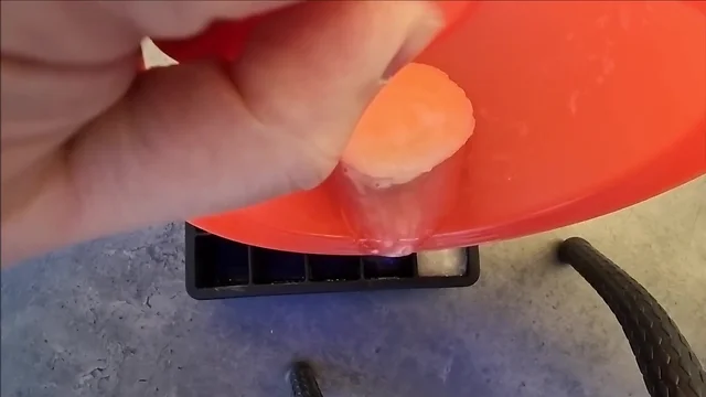 Creating 700g of frozen cum cubes