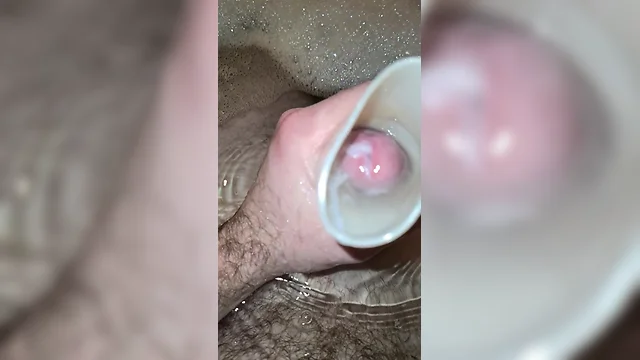 Slow motion bath toy cumshot