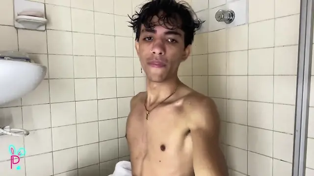 Amateur arab vergon guy masturbates after showering: bbc big cock, big dick, fat, first time anal, anime bareback boy daddy