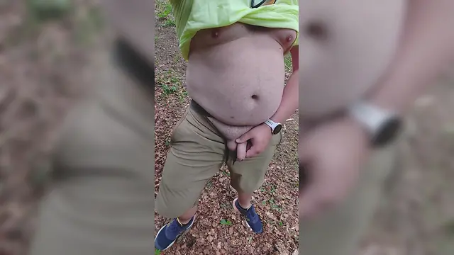 Hot bear jerking off in croatia forest: piss and cumming in public outdoor hike in zagreb