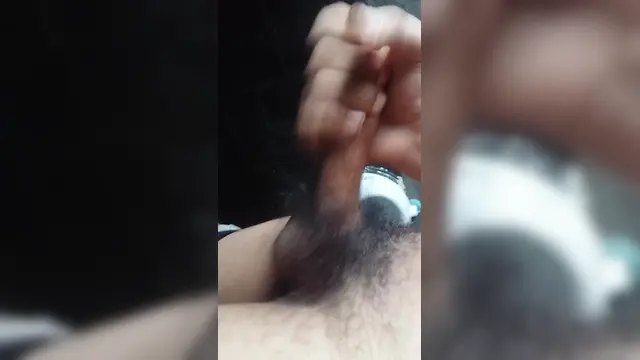 Amateur man watch big black cock shaking in bathroom - bareback fucking & blowjobs