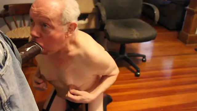 Huge black dads clamping ass fucking hard cocks - bareback sucks & eating cum close-up!