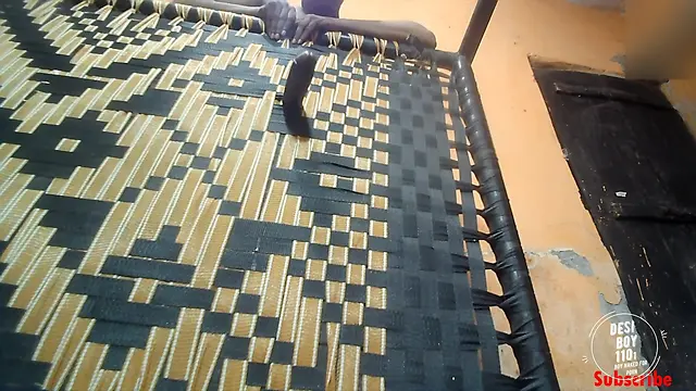 Indian man big cock amateur solo masturbation in palang ke chhed