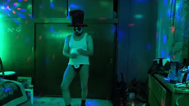 groupmoviepartyorgy: waiting for christmas with condoms