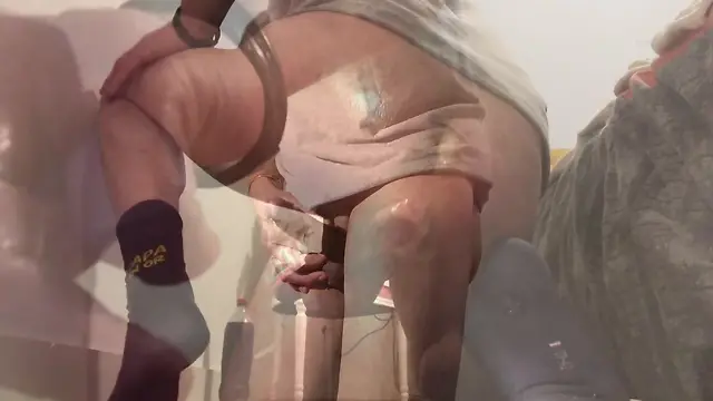 Extreme anal dilatation and huge cumshot between thighs - webcam, insertion, cumshots