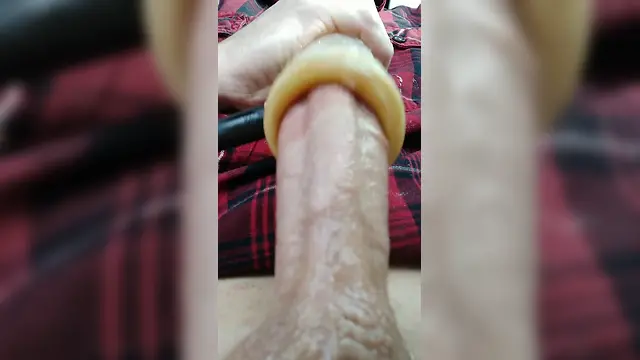 Amateur bwc big cock toys bareback blowjobs and cumming
