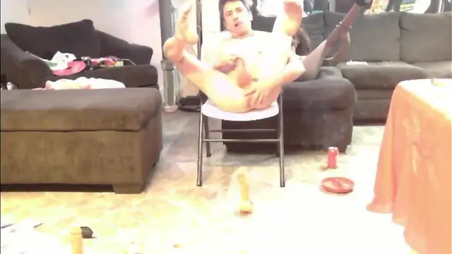 Live anal cam show with big dildos and toys