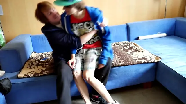 Amateur twink skater seduction: young, hot and horny european boys!