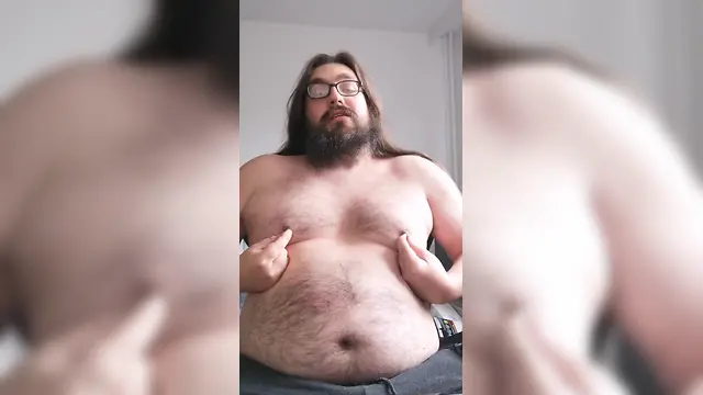 Chubby bear masturbates and dreams of gaining 1000lbs bear chubbybears