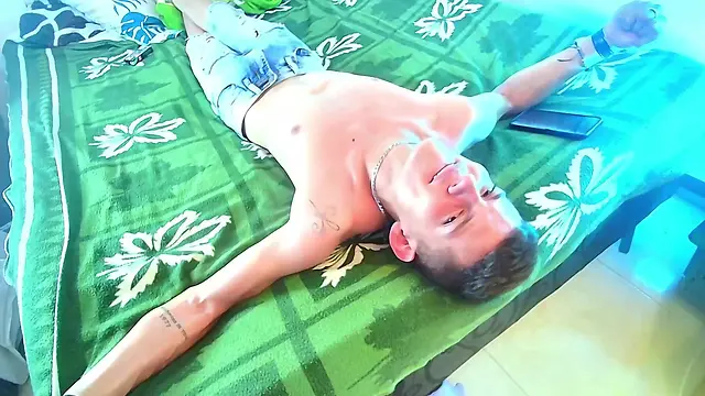 Muscle-bound latinos in domination and bondage: spreading eagle for punishment