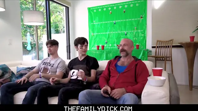 Stepsons skinny twink anal adventure with stepdad and cousin on familydick