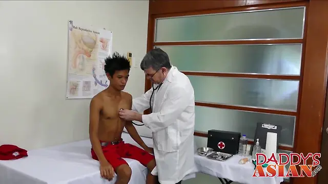 Medical check-up: asian twink gets his ass examined by doctors thick cock and receives a cumshot