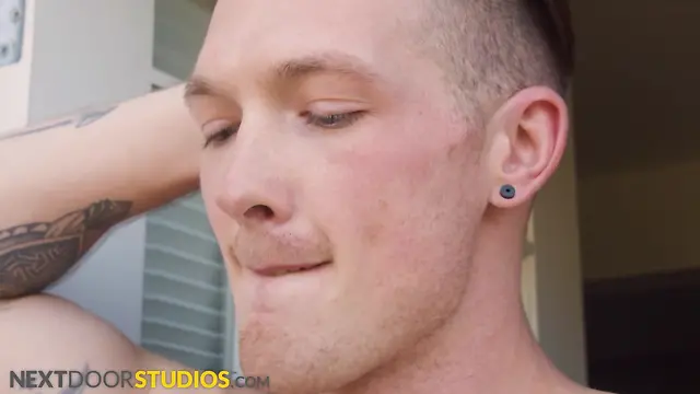 Interracial pizza delivery: latino hunk barebacks customer for extra tip featuring jackson cooper