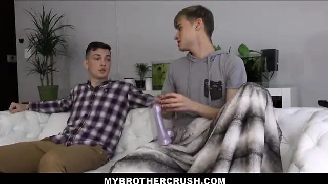 Stepbrothers taboo threesome: anal play and bareback fun with gay twinks and dildos